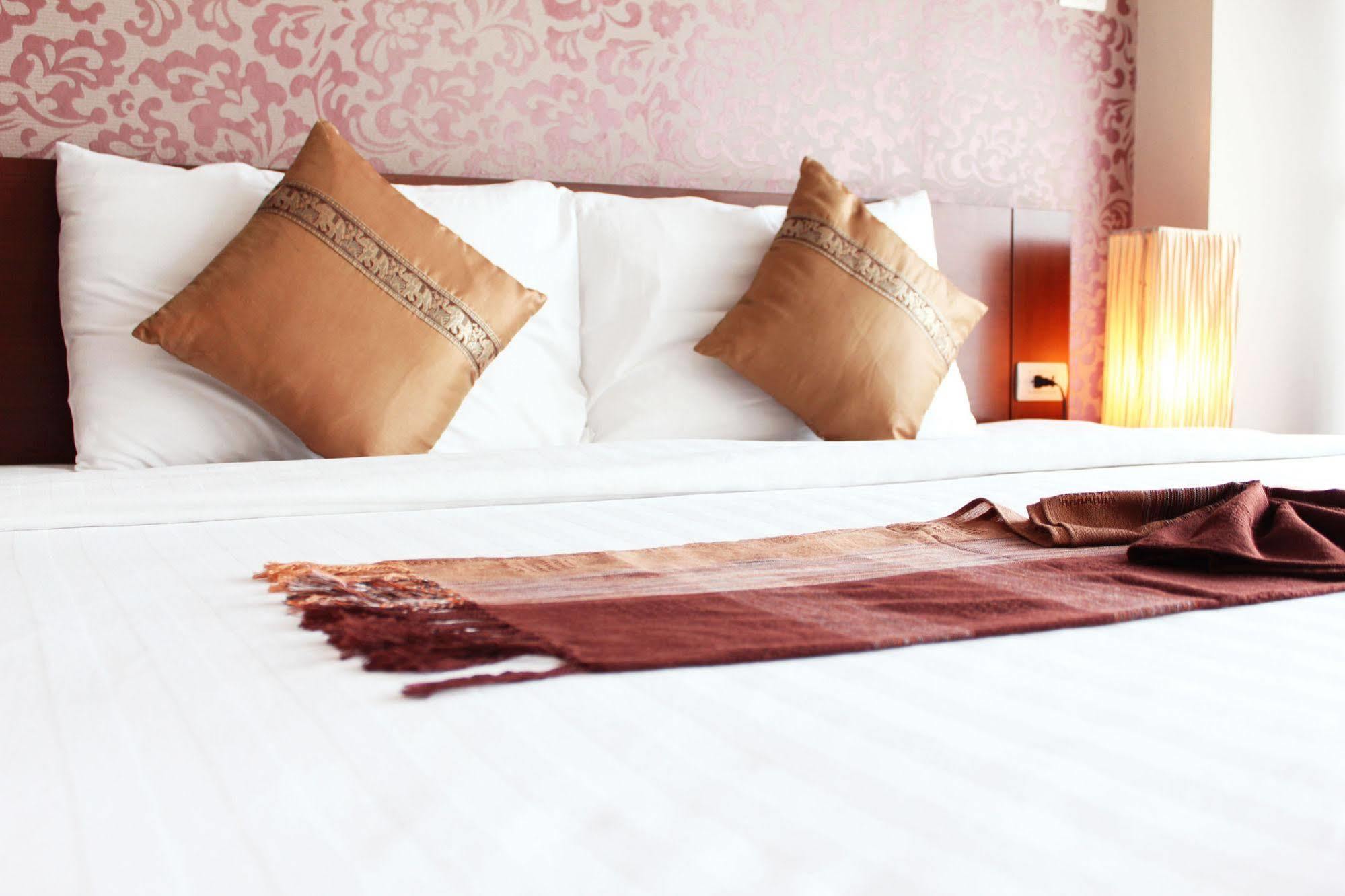 צ'יאנג מאי Baiyoke Ciao Hotel מראה חיצוני תמונה