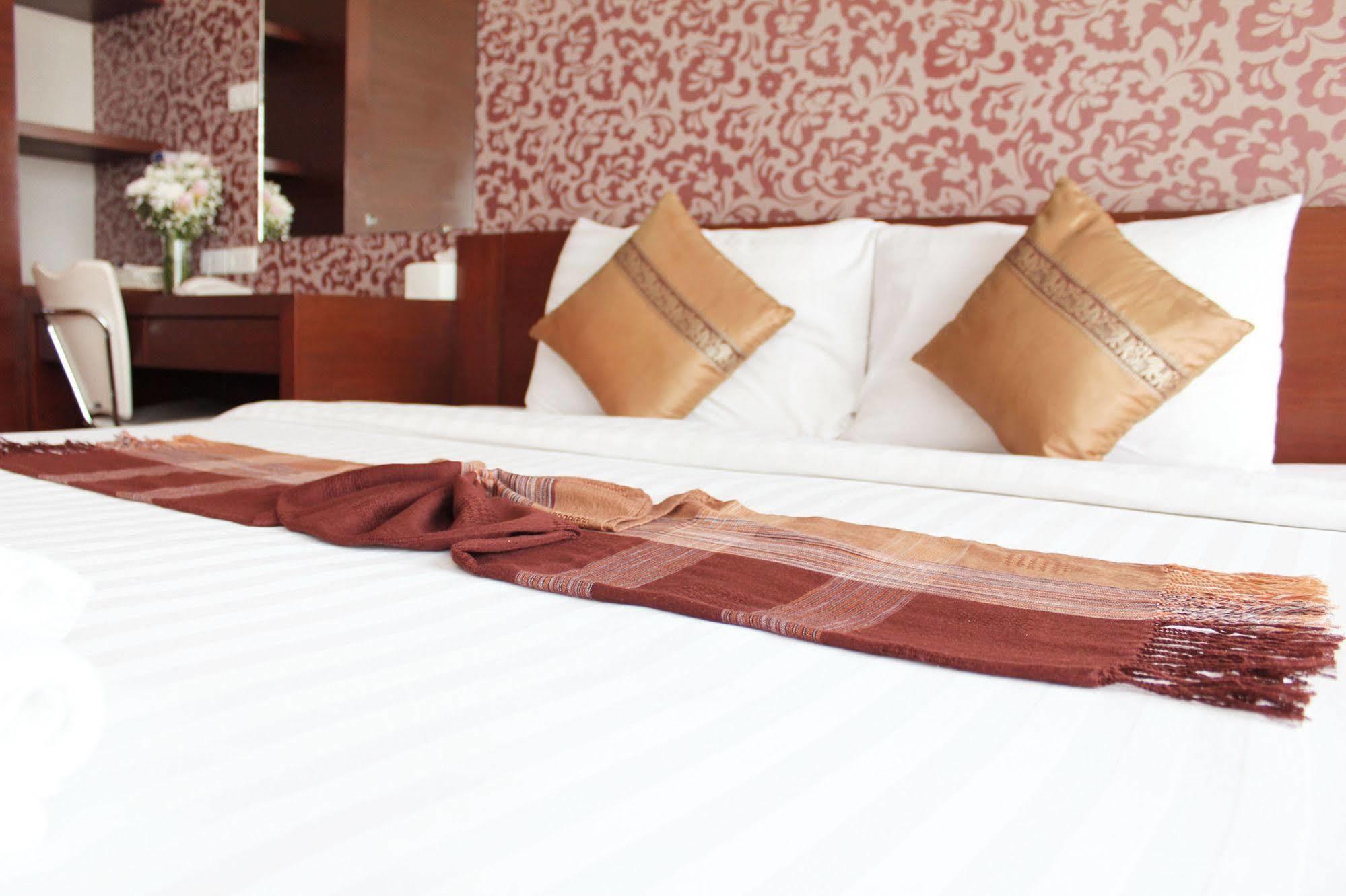 צ'יאנג מאי Baiyoke Ciao Hotel מראה חיצוני תמונה